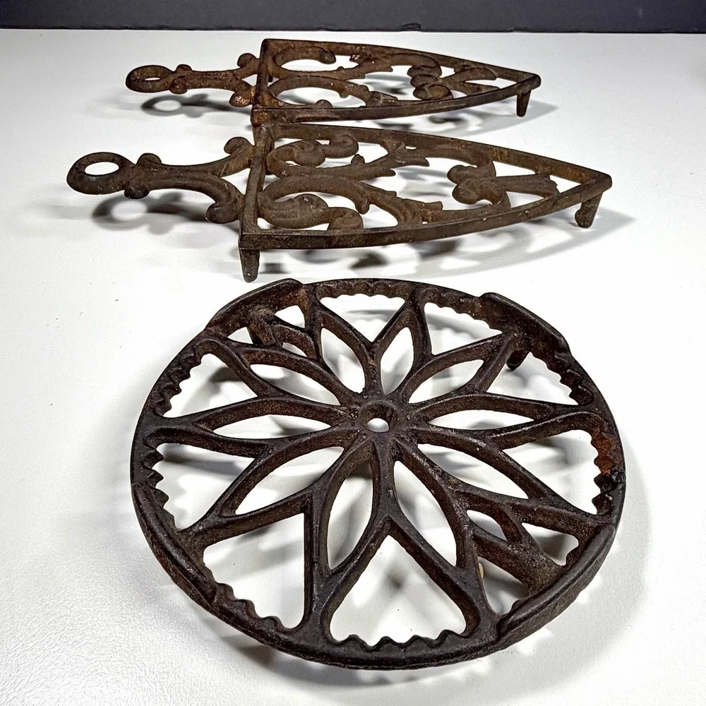 VTG Cast‎ Iron Trivets Ornate Primitive Farmhouse Kitchen Décor Rustic Set of 3